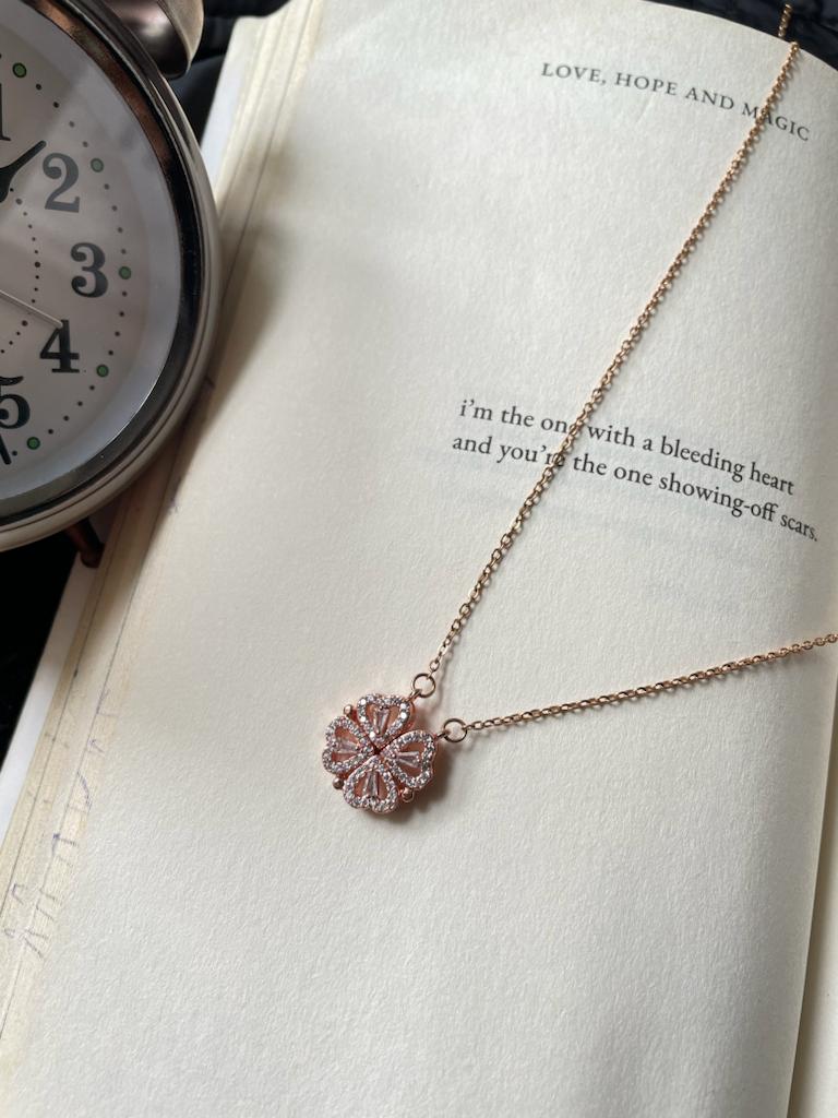 SHINY CLOVER NECKLACE™ + Mysterious🎁Gift